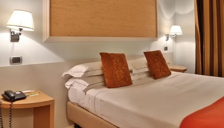 Classic Tek Büyük veya İki Ayrı Yataklı Oda