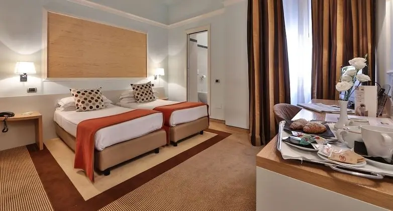 Classic Tek Büyük veya İki Ayrı Yataklı Oda