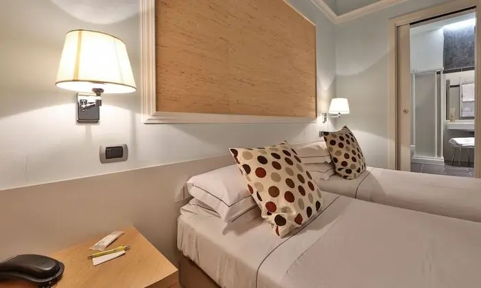 Classic Tek Büyük veya İki Ayrı Yataklı Oda