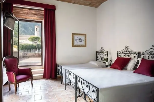 Standard Üç Kişilik Oda