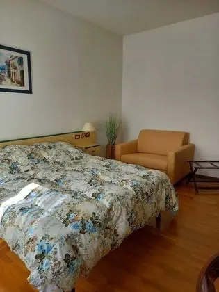 Üç Kişilik Oda