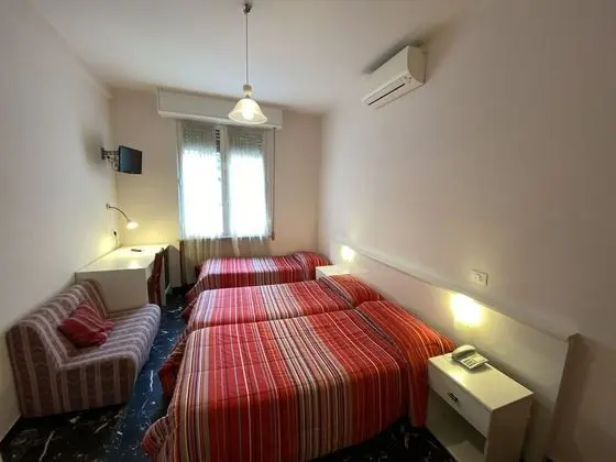 Üç Kişilik Oda