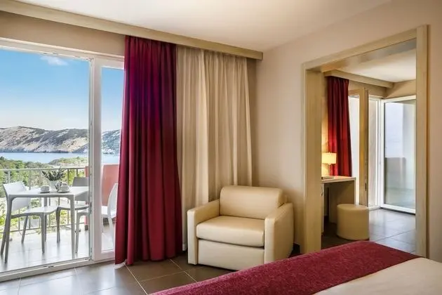 Junior Suite for 2+3 - Lopar Hotel