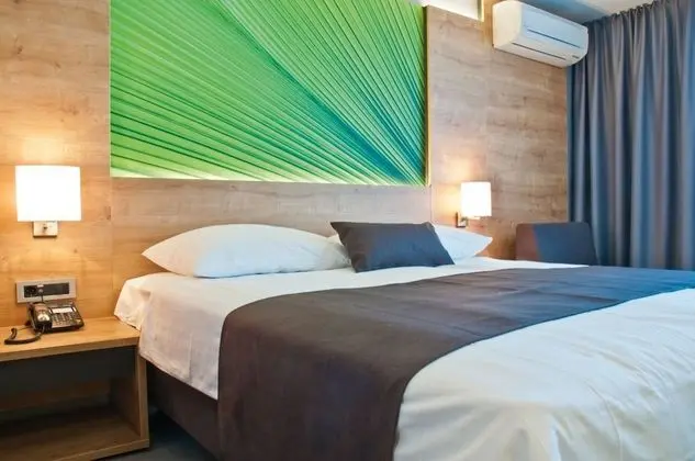 Suite for 4+2 - Plaza Hotel