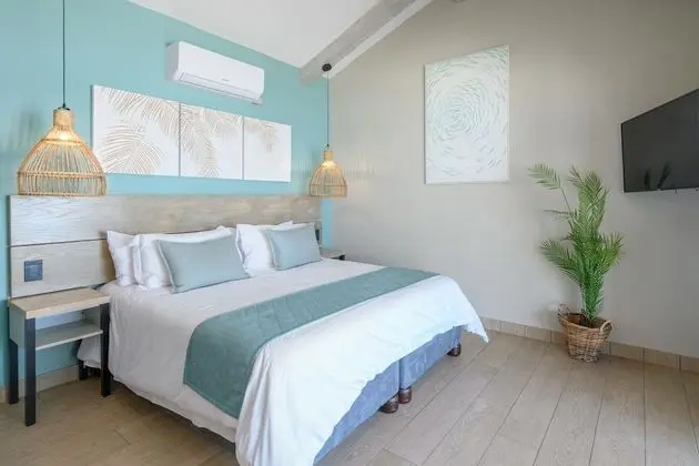 Luxury Hotel Cabin with Splash Pool