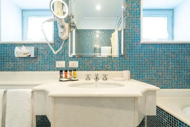 Deluxe Süit, 1 Büyük (Queen) Boy Yatak, Bahçe Manzaralı, Köşe (Double)