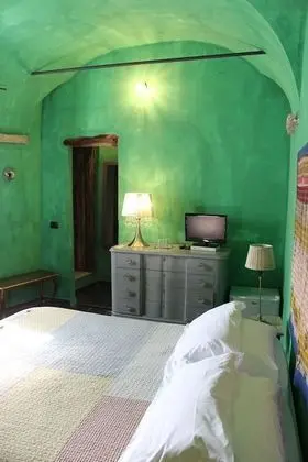 City Tek Büyük Yataklı Oda, 1 Büyük (Queen) Boy Yatak, Şehir Manzaralı, Avlu