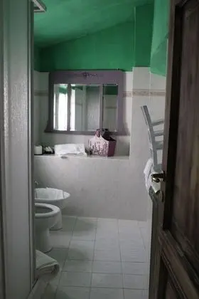 City Tek Büyük Yataklı Oda, 1 Büyük (Queen) Boy Yatak, Şehir Manzaralı, Avlu