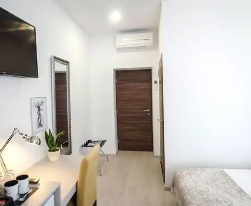 Superior Tek Büyük veya İki Ayrı Yataklı Oda