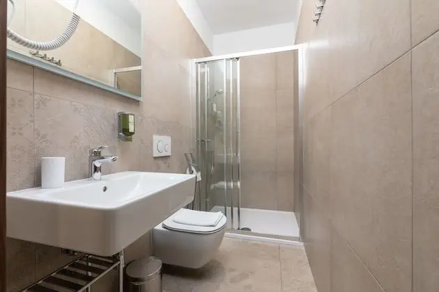Superior Tek Büyük veya İki Ayrı Yataklı Oda