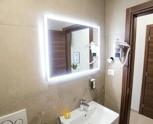 Superior Tek Büyük veya İki Ayrı Yataklı Oda