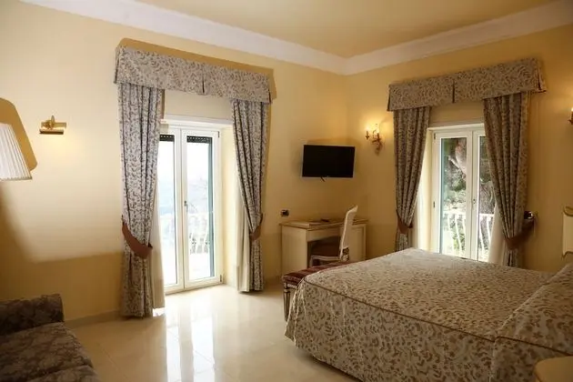 Superior Tek Büyük Yataklı Oda, Deniz Manzaralı