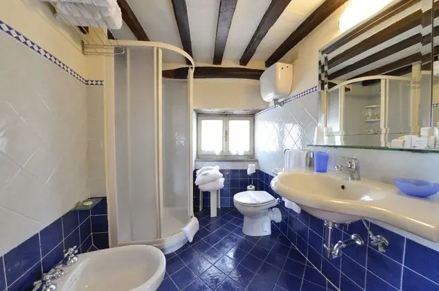 Romantic Tek Büyük Yataklı Oda
