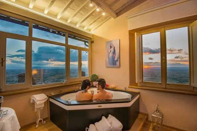 Romantic Tek Büyük Yataklı Oda