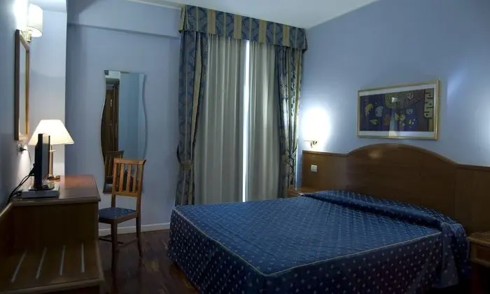 Tek Büyük veya İki Ayrı Yataklı Oda