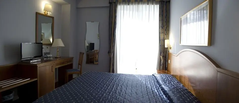 Tek Büyük veya İki Ayrı Yataklı Oda