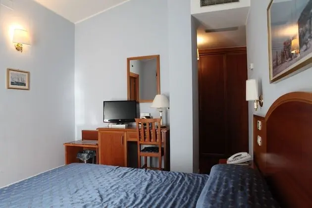 Tek Büyük veya İki Ayrı Yataklı Oda