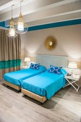 Comfort Tek Büyük veya İki Ayrı Yataklı Oda