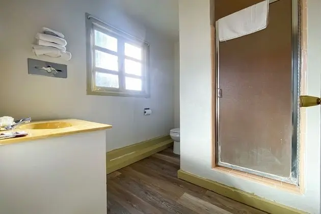 Oda, 1 Çift Kişilik Yatak, Sigara İçilebilir