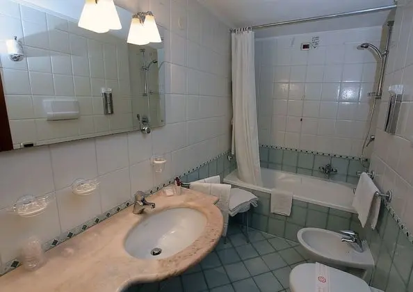 Luxury Tek Büyük Yataklı Oda, Kanal Manzaralı