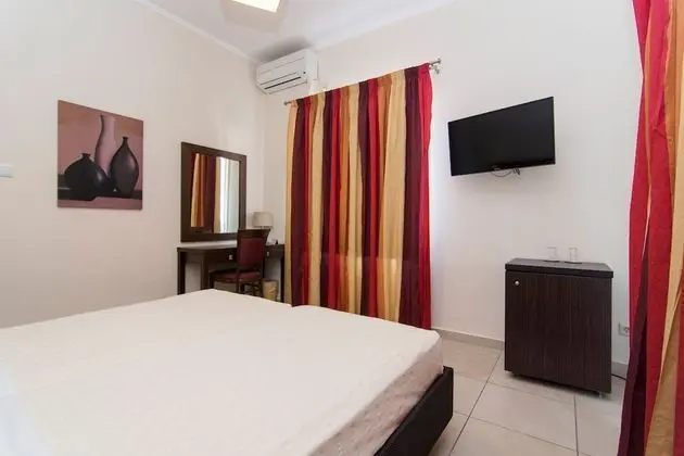 Tek Büyük veya İki Ayrı Yataklı Oda, Balkon