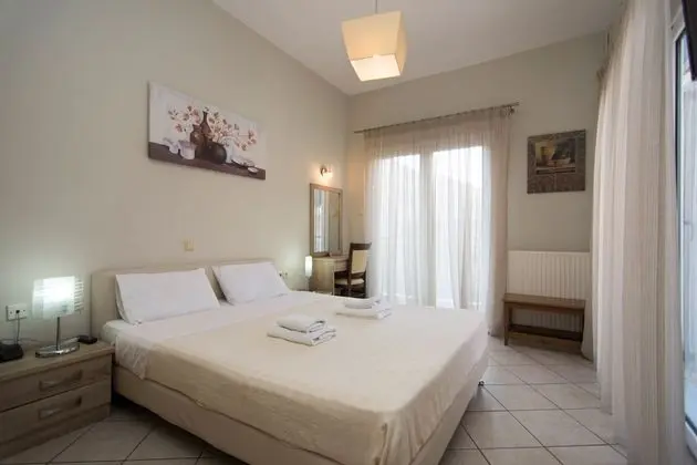 Tek Büyük veya İki Ayrı Yataklı Oda, Balkon