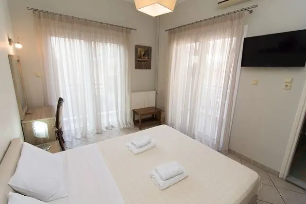 Tek Büyük veya İki Ayrı Yataklı Oda, Balkon