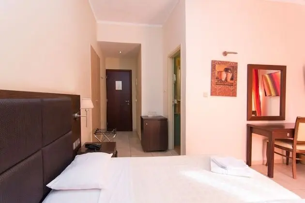Tek Büyük veya İki Ayrı Yataklı Oda, Balkon