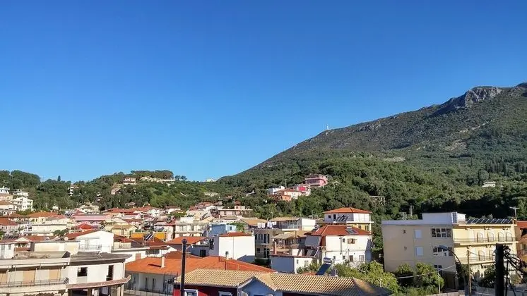 Tek Büyük veya İki Ayrı Yataklı Oda, Balkon