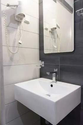 Tek Büyük Yataklı Oda, Balkon, Deniz Manzaralı