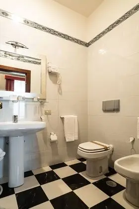 Junior Süit, 1 Çift Kişilik Yatak, Engellilere Uygun