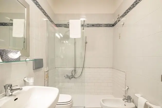 Standard Tek Büyük veya İki Ayrı Yataklı Oda