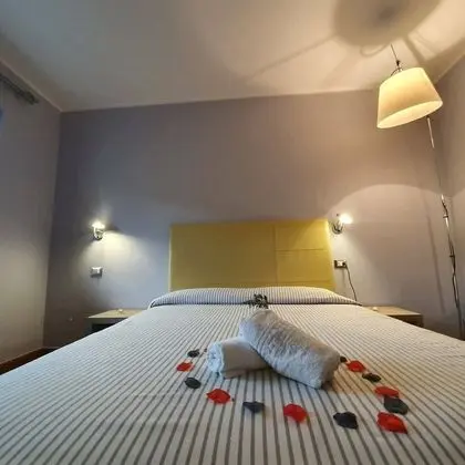 Classic Tek Büyük veya İki Ayrı Yataklı Oda