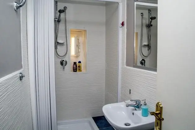 Üç Kişilik Oda, Balkon