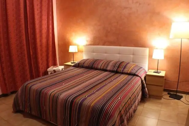Comfort Tek Büyük Yataklı Oda