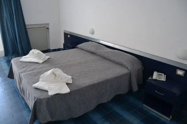 Junior Süit, Sıcak Su Küveti, Deniz Manzaralı