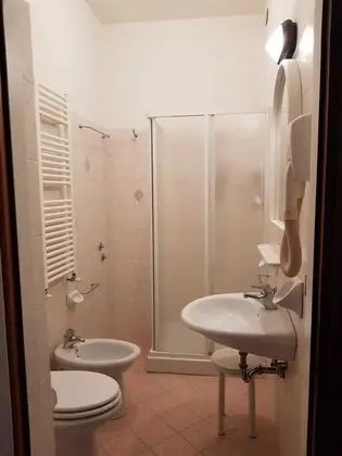 Basic Tek Büyük veya İki Ayrı Yataklı Oda, Engellilere Uygun, Sigara İçilmez