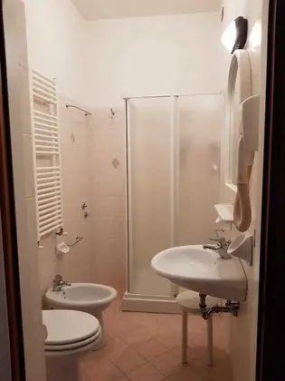 Basic Tek Kişilik Oda, Sigara İçilebilir