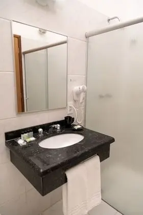 Superior Tek Büyük veya İki Ayrı Yataklı Oda, Havuz Manzaralı