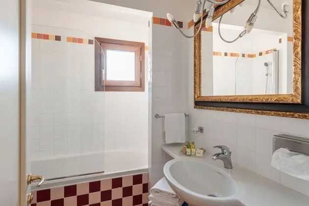 Classic Büyük Yataklı Tek Kişilik Oda