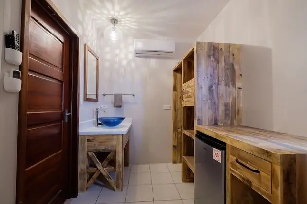 Junior Süit, Birden Çok Yatak, Plaj Manzaralı, Denize Sıfır (SPHR10)