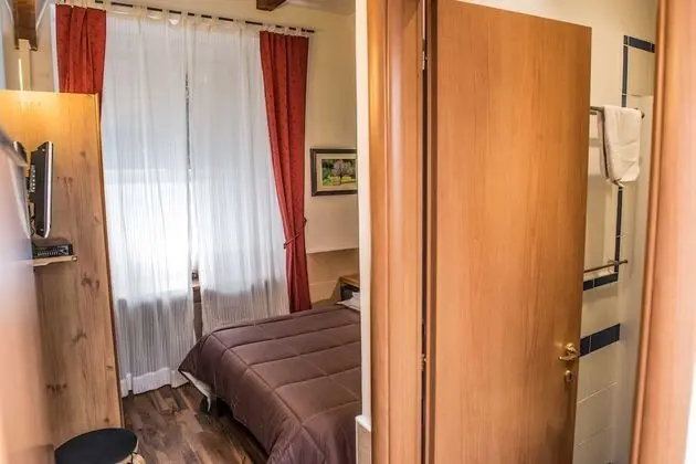 Economy Tek Büyük Yataklı Oda