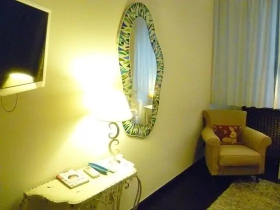 Tek Kişilik Oda (External Private Bathroom)