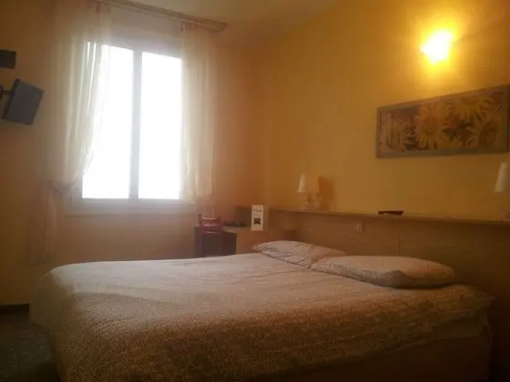 Üç Kişilik Oda