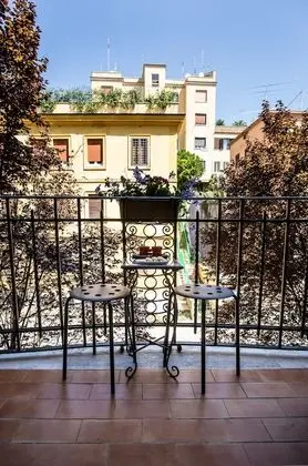 Standard Tek Büyük veya İki Ayrı Yataklı Oda, Balkon