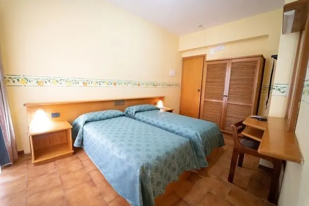 Economy Tek Büyük Yataklı Oda