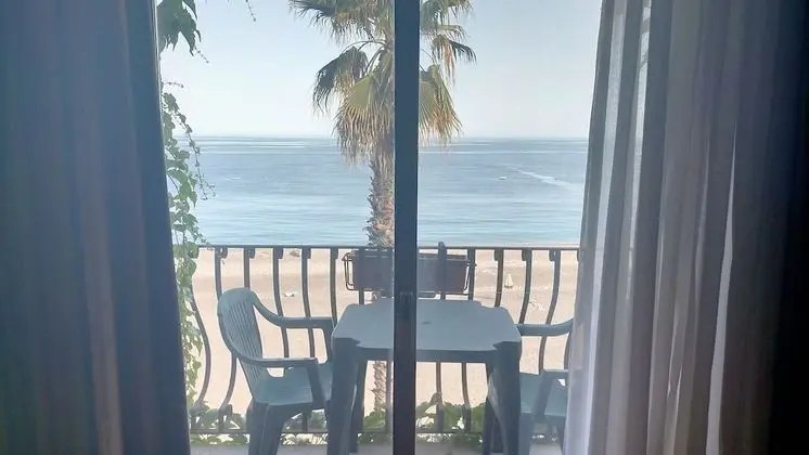 Tek Büyük Yataklı Oda, Balkon, Deniz Manzaralı