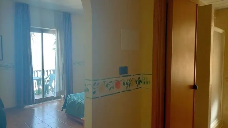 Tek Büyük Yataklı Oda, Balkon, Deniz Manzaralı