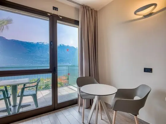 Panoramic Tek Büyük veya İki Ayrı Yataklı Oda