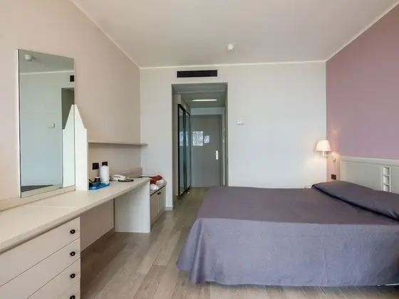 Panoramic Tek Büyük veya İki Ayrı Yataklı Oda